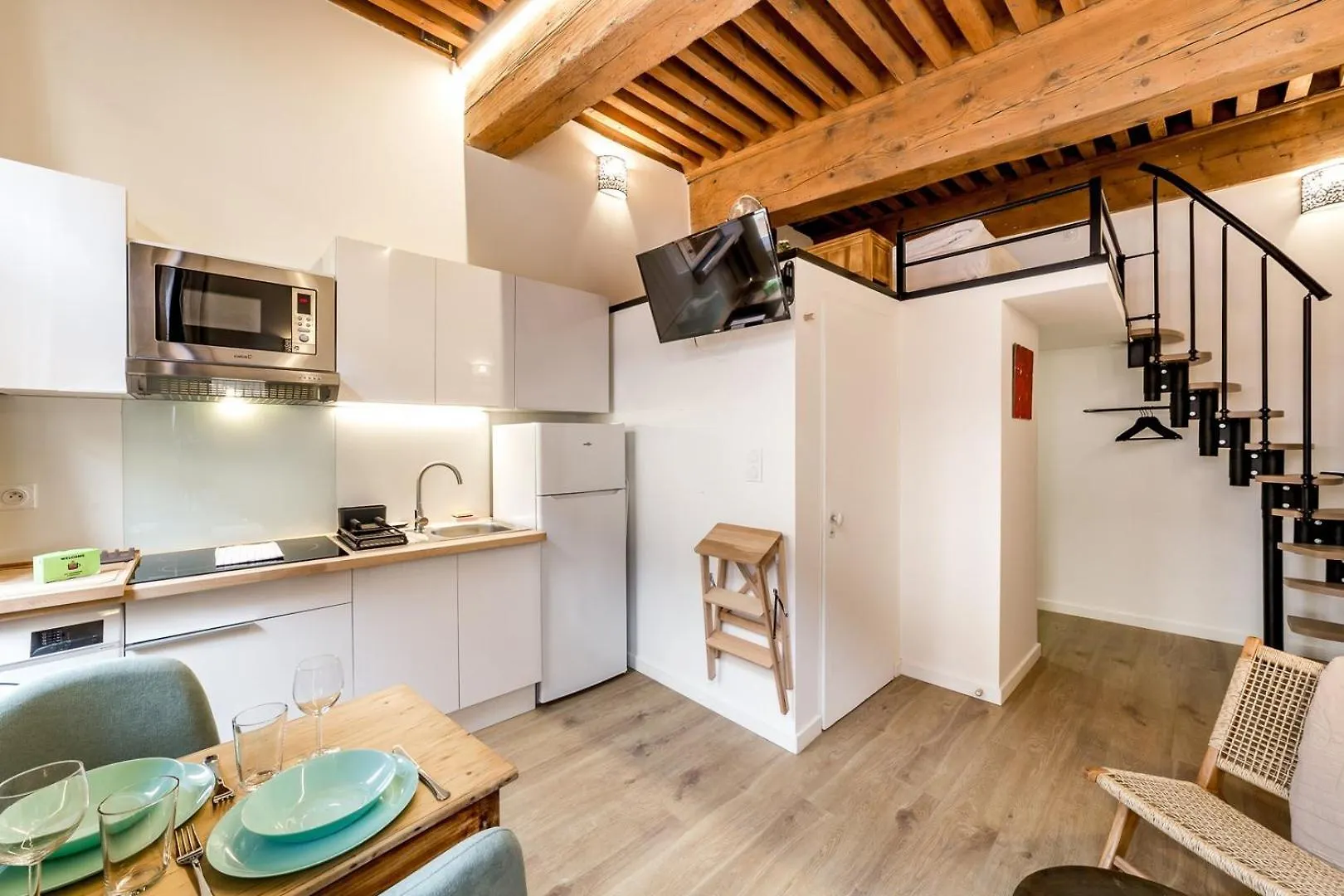 Daire Studio De Charme Au Coeur De Lyon Ail